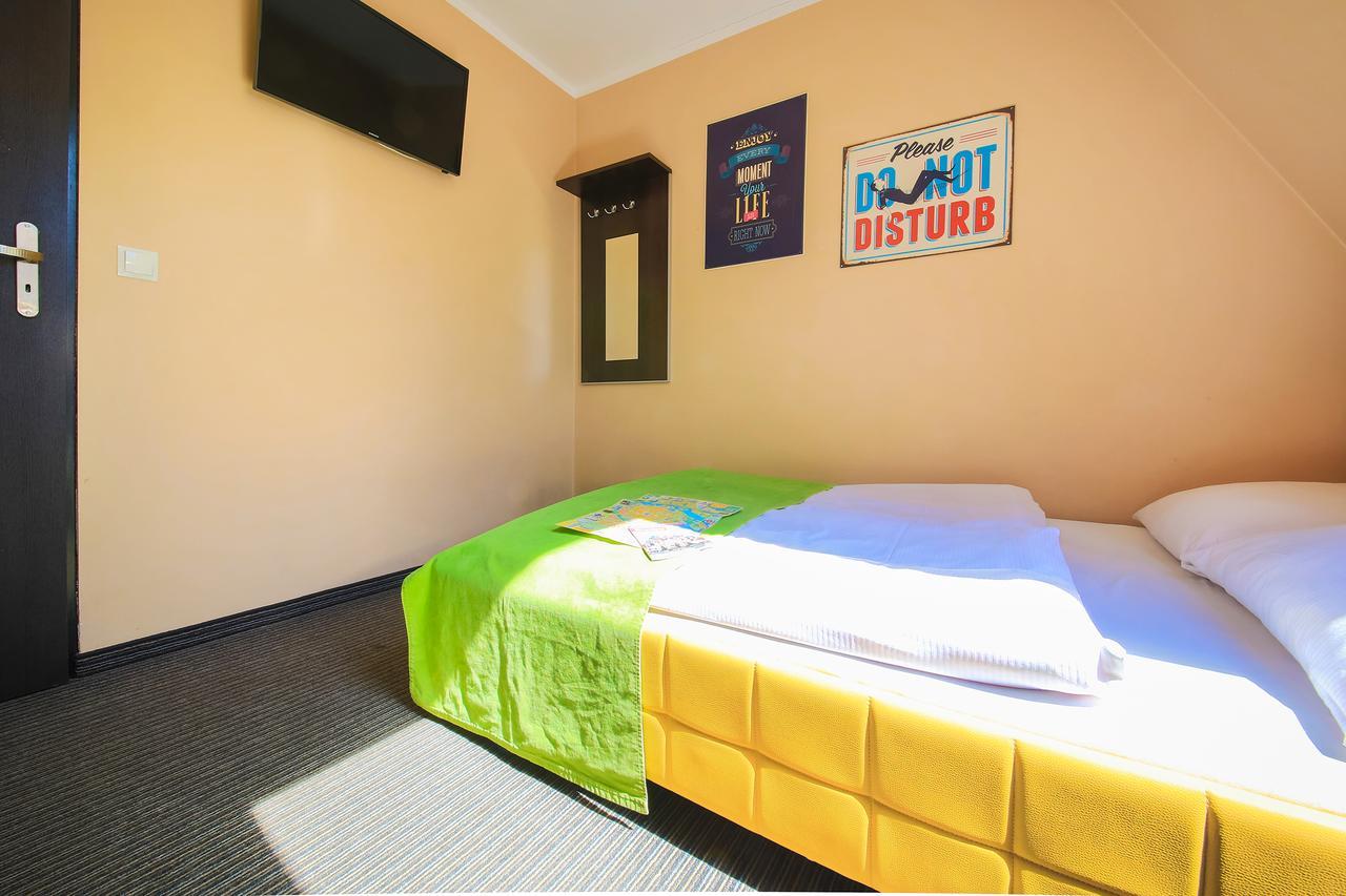 Glow Hostel Wrocław Dış mekan fotoğraf
