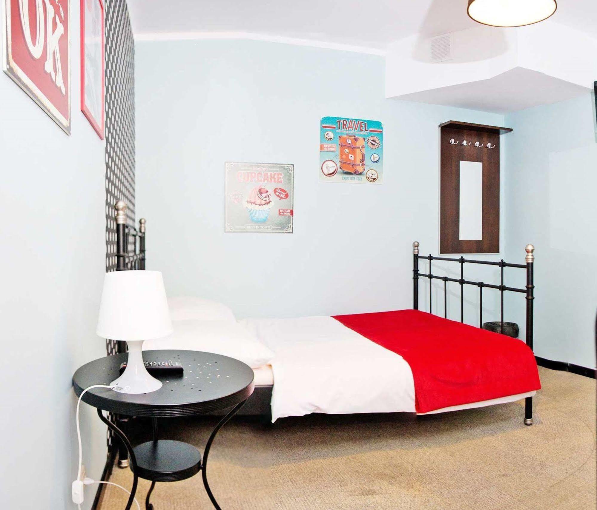 Glow Hostel Wrocław Dış mekan fotoğraf